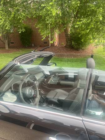 MINI COOPER CONVERTIBLE 2024 - $26,500 (Brentwood)63621553121537124