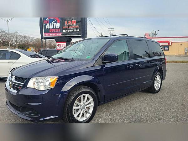 2015 Dodge Grand Caravan Passenger SXT Minivan 4D 1