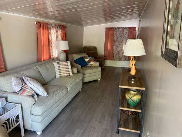 $41,500 / 1br - Available Now! (Spring Hill)64178775972481123