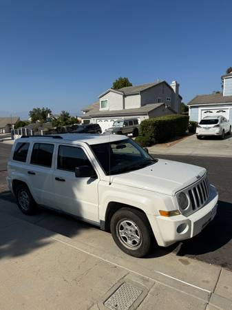 Jeep patriot sport utility 2009 - $1,200 (Montebello)63618171386881120