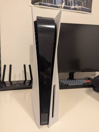 PS5 Disc Version + Controller + Spiderman 2 - $300 (Prospect Heights)63470800938369120
