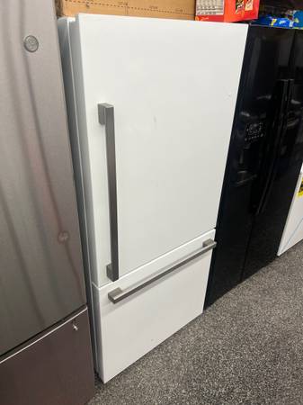 Bottom freezer refrigerator white compact 1