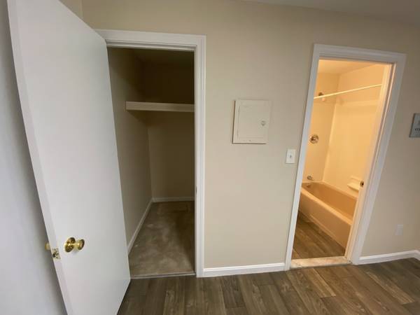 $2,170 / 1br - 600ft2 - 1 Bd Top Floor Available *Dog Friendly! *Get $1,000 off your 1st month (Salem)63931376576642124