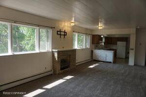 $1,400 / 3br - 1050ft2 - Near Tudor & Arctic (Anchorage)64014171921283121