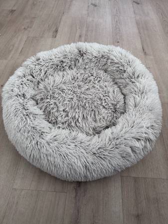 plush cat bed 1