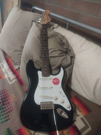 Les Paul, Stratocaster, Telecaster, SG, Gibson, Fender-Squire - $23963471080075779122