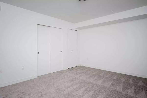 $2,095 / 2br - 1083ft2 - Spacious layout with private washer & dryer! 1083 SqFt 2 Bed, 1 Bath (Vancouver - Salmon Creek,)63831682437763124