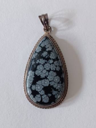 Vintage silver jasper gemstone ladies pendant. 1