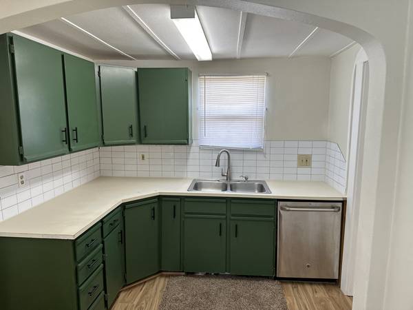 $2500.00 / 4br - 1500ft2 - Encantadora Unidad Individual en Tacoma | 3829 S Park Ave | $2500/mes | Disponible63659516943491122