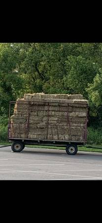 Small square straw bales. 6.00 discount on quantity delivery available 1