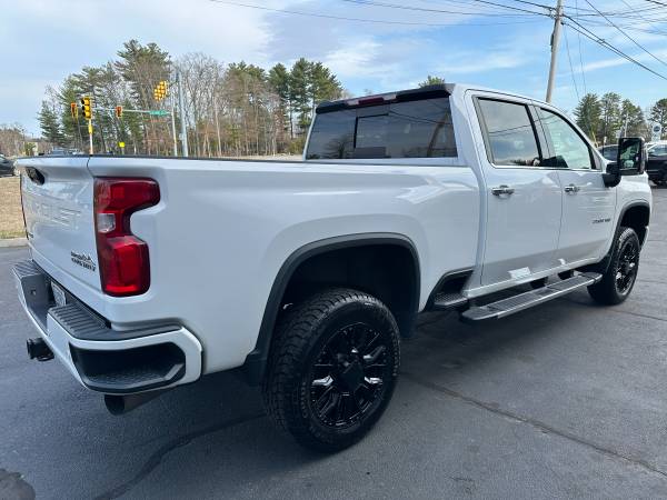 * 2020 CHEVY SILVERADO 2500HD HIGH COUNTRY DURAMAX DIÉSEL EQUIPADA 4X4 * - $43,000 (WALSH CAMIONES Y AUTOS)63472204011905124