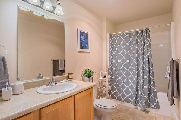 $1,500 / 2br - 1061ft2 - 2 bedroom 2 bath -Lease today for end of Summer! One Month Free! (Richland - The REACH Interpretive Center)63787059348611120
