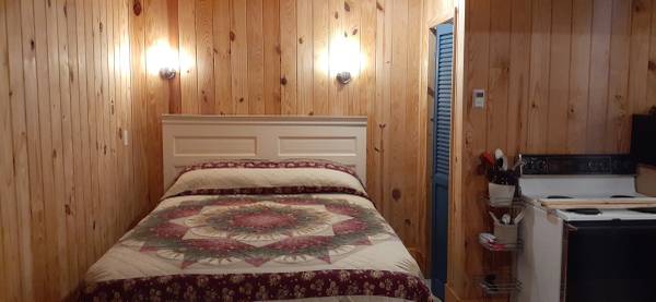 $1,200 / 1br - Studio Apartment --Lake Junaluska (clyde)64029204279809120