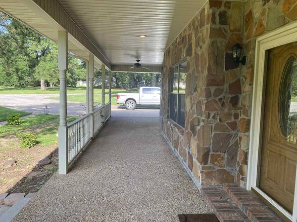 $639,000 / 4br - 3740ft2 - FOR SALE: 5304 Cedar Creek Dr!! (Kemp)64305503760899123