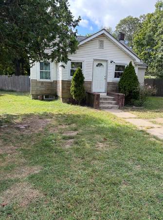 Free standing house

$4,000

                        Medford