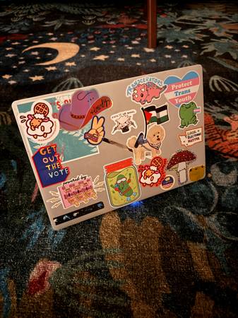 Laptop for gaming, work, everyday use (Like-New Condition) 1