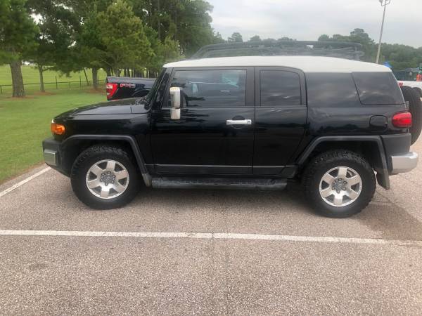 2007 Toyota FJ Cruiser - $9,500 (Cypress)63617010446851122