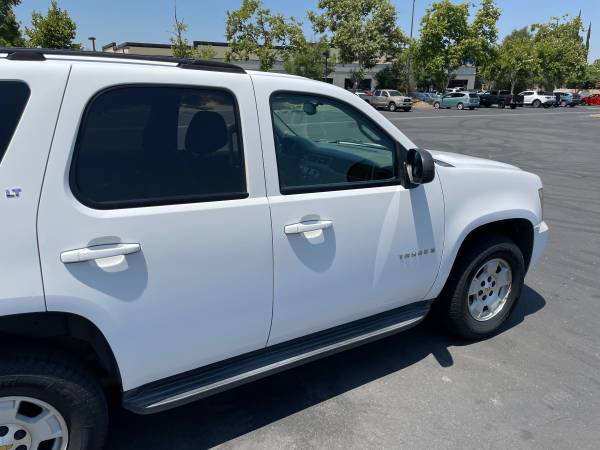 2007 CHEVROLET TAHOE LT 4WD CON REMOLQUE - $9,999 (Sacramento)63619211289473123
