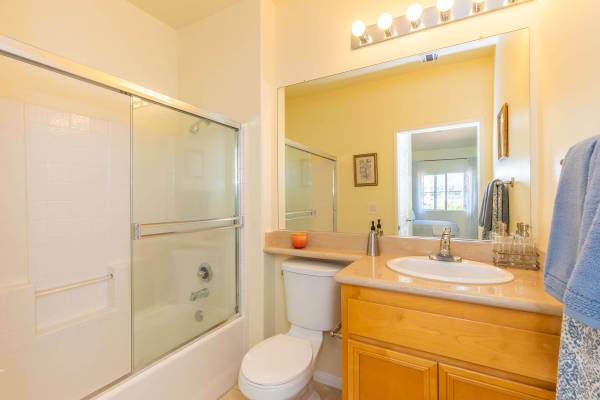$3,229 / 3br - 1344ft2 - 👻New Keys Crisp Leaves Spook-tacular 3BR Move-In Ready w/ Jessica T (17621 W. Pauline Ct., Canyon Country, CA)63953220067203124