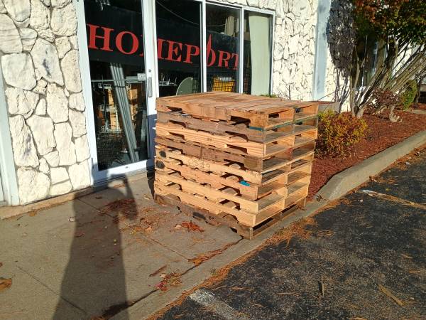 Free pallets 1