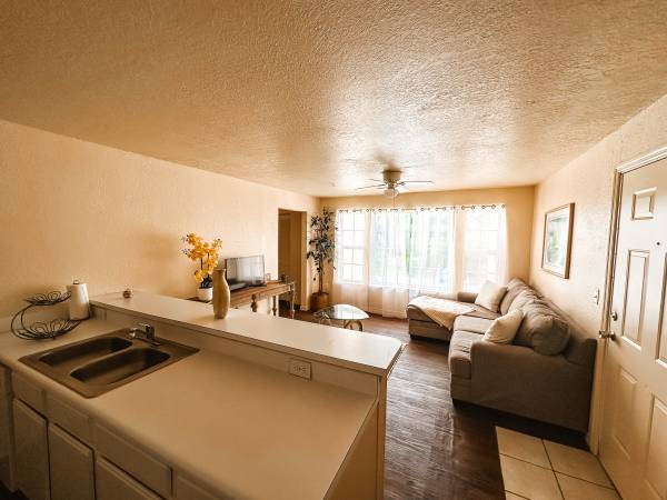 $1,149 / 3br - 1317ft2 - Magnolia Pointe Apartment **Move In Special** (Panama City FL)63910577962626124
