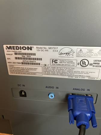 Computer tower  -HP 340 Intel, Medion monitor, and keyboard - $5 (Norristown)63471099002497123