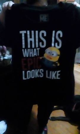 Despicable Me T- Shirt Junior Size Large 1