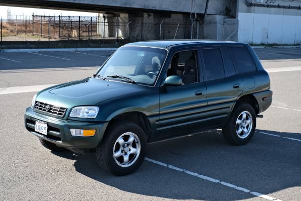 1999 Toyota RAV4 4WD Edición Especial 1 DUEÑO Bien Mantenido LIMPIO - $6,500 (fremont / union city / newark)63654702811905120