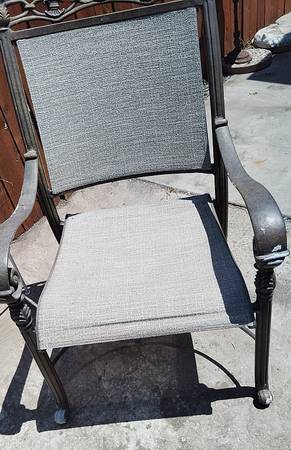 Set of 4 Wrought Iron Patio Chairs 1
