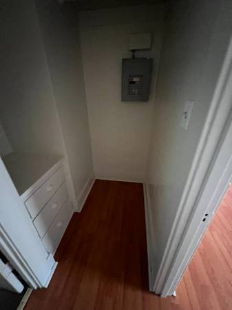 $1,295 / 320ft2 - $1295/mo - Large Studio in Oakland (oakland east)63851970669825122