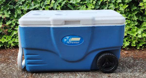 ice chest - $68 (kirkland)63470981381891121