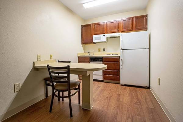 Complimentary WiFi, Gym, Microwave 1