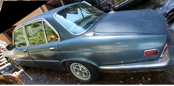 Jaguar XJ6 1982 - $700 (los gatos)63624220652801123