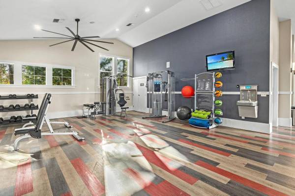 $1,849 / 1 hab - 780 pies² - Área de juegos, piscina digna de vacaciones, estacionamiento cubierto disponible (10101 7th Ave SE Everett, WA 98208)63862176774273124