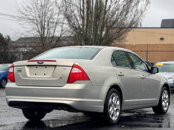 2010 Ford Fusion SE // Clean title! // Reliable and Economical / - $3,499 (Well Maintained// PRICED TO SELL!!)63618455184003123