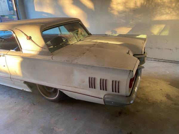 1960 Ford Thunderbird - $8,000 (Valley Village)63441207489921122