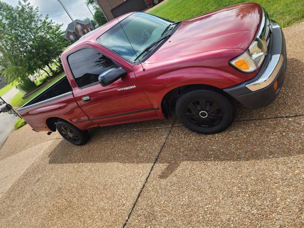 *** TOYOTA TACOMA TRUCK *** - $7,900 (Gladeville)63621627117825122