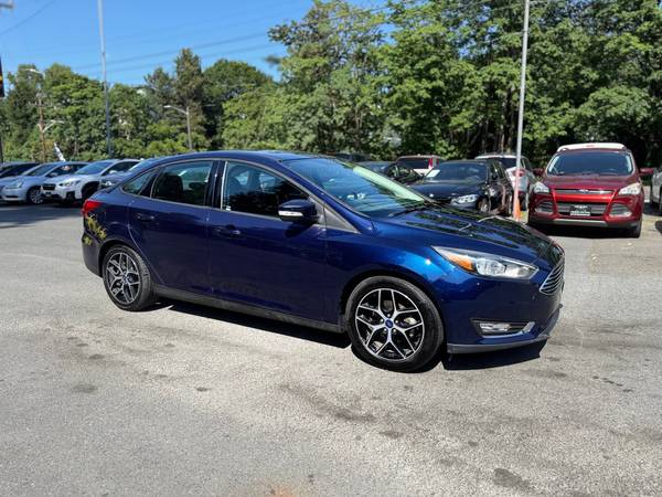2017 Ford Focus SEL Sedán - $7,500 (Premium Spec Seattle)63476057451265121