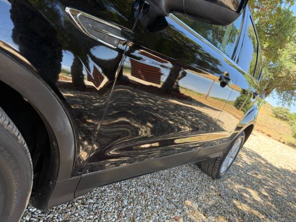 2018 Black Panoramic Roof Ford Escape SE. MINT 35MPG, Needs Nothing!! - $8,900 (Banning)63624731933955124