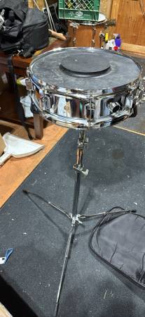 CB student Snare Drum,roller case w/ retractable handle 1