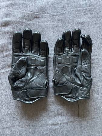 Assorted Motorcycle Gloves - $1 (hercules, pinole, san pablo, el sob)63471454729985122