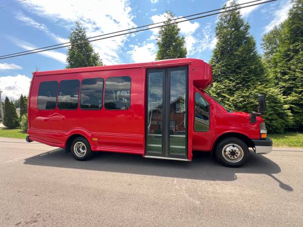2016 CHEVROLET EXPRESS 3500 - $16,000 (MARYVILLE)63625129640577121