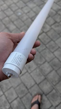 4x Feit Electric 8ft T8 light bulbs 1