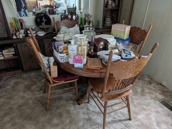 Oak Table with 6 Chairs 1
