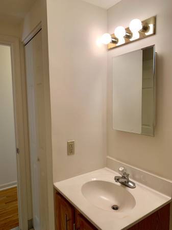 $1,150 / 1br - "Brownstone 1000sqft. Apartment" (Bella Vista/Queen Village/Wash Sq.)64024497241857123