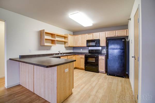Air Conditioning, Controlled Entry, Walk-in Closet 1