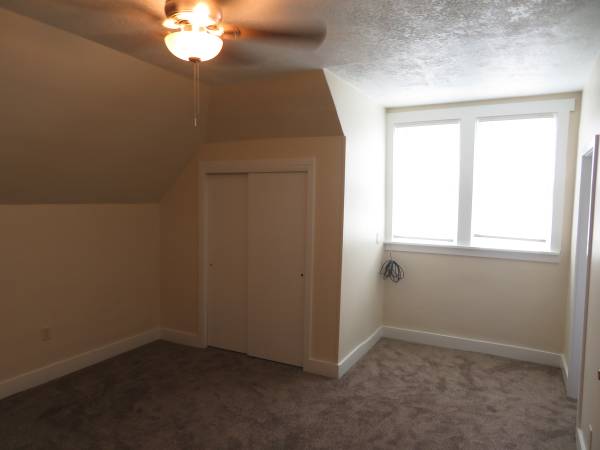$875 / 2br - 950ft2 - Lyndora/Highfield Area - 2 Bedroom Apartment (Lyndora)64013204793218123
