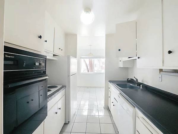 $1,000 / 1br - 600ft2 - __Stylish studio apartment near Stanford University__ (Palo Alto, CA)63994100319490121