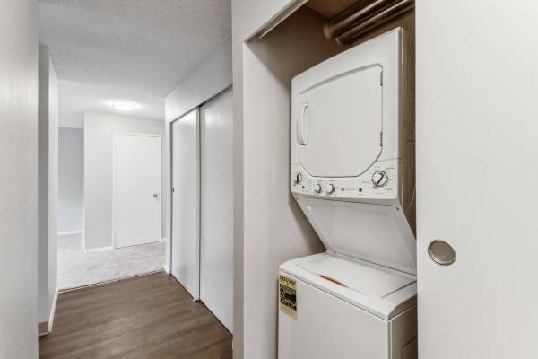 $2,049 / 1br - 775ft2 - Your North Seattle Oasis: 1-Bedroom Apartment at The Galleria63688586339459124