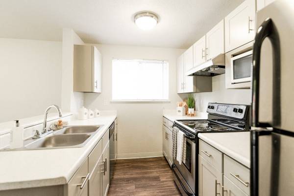 $1,725 / 2br - 958ft2 - Patio/Balcón Privado, En Lakewood, 2 dormitorios (2611 84th Street Ct, Lakewood, WA)63929302700034121